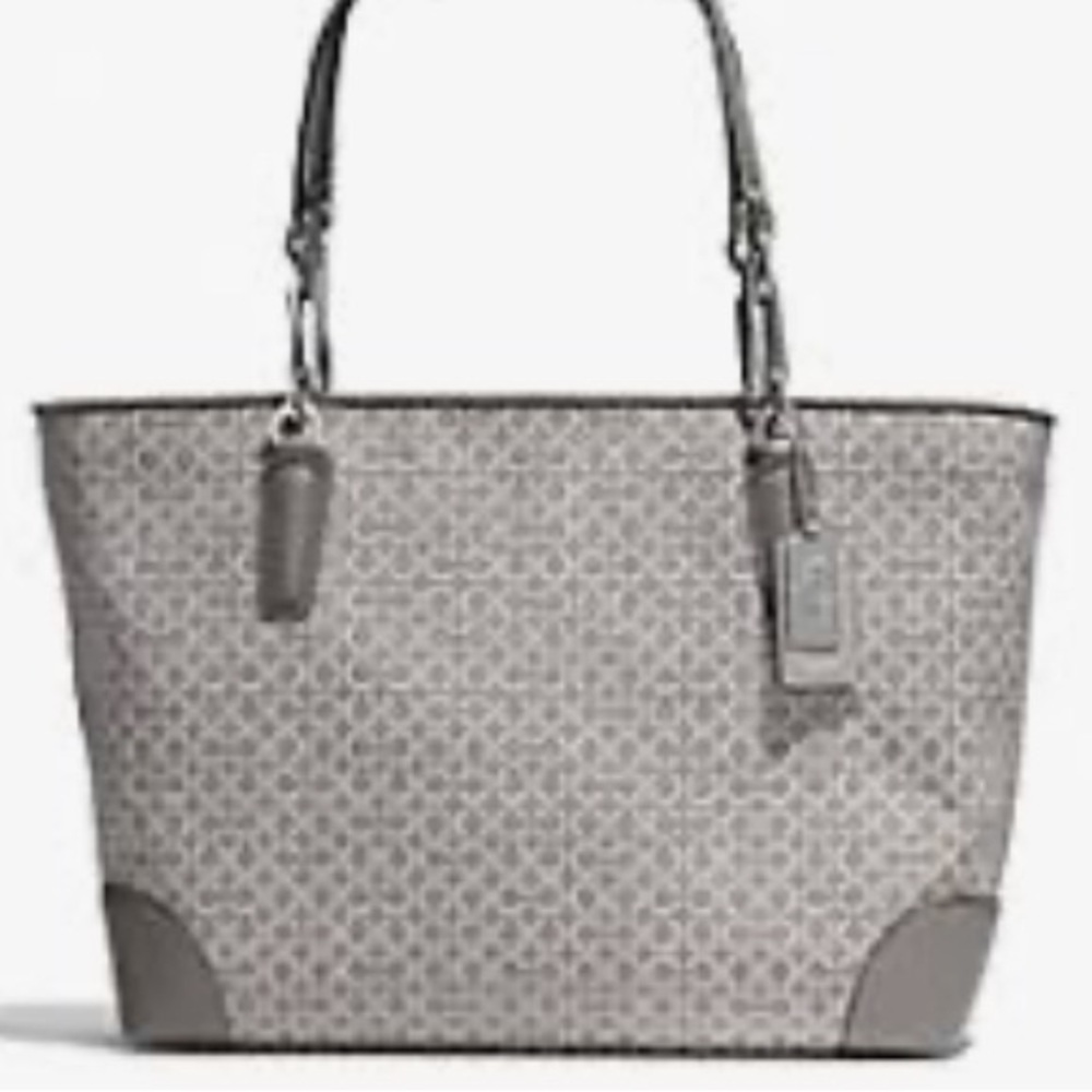 COACH Madison op Art needlepoint tote